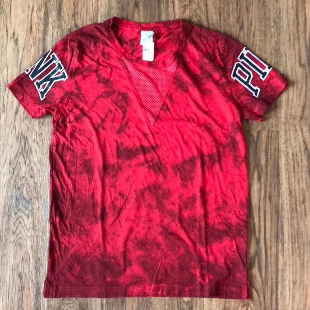 Vs pink shirt